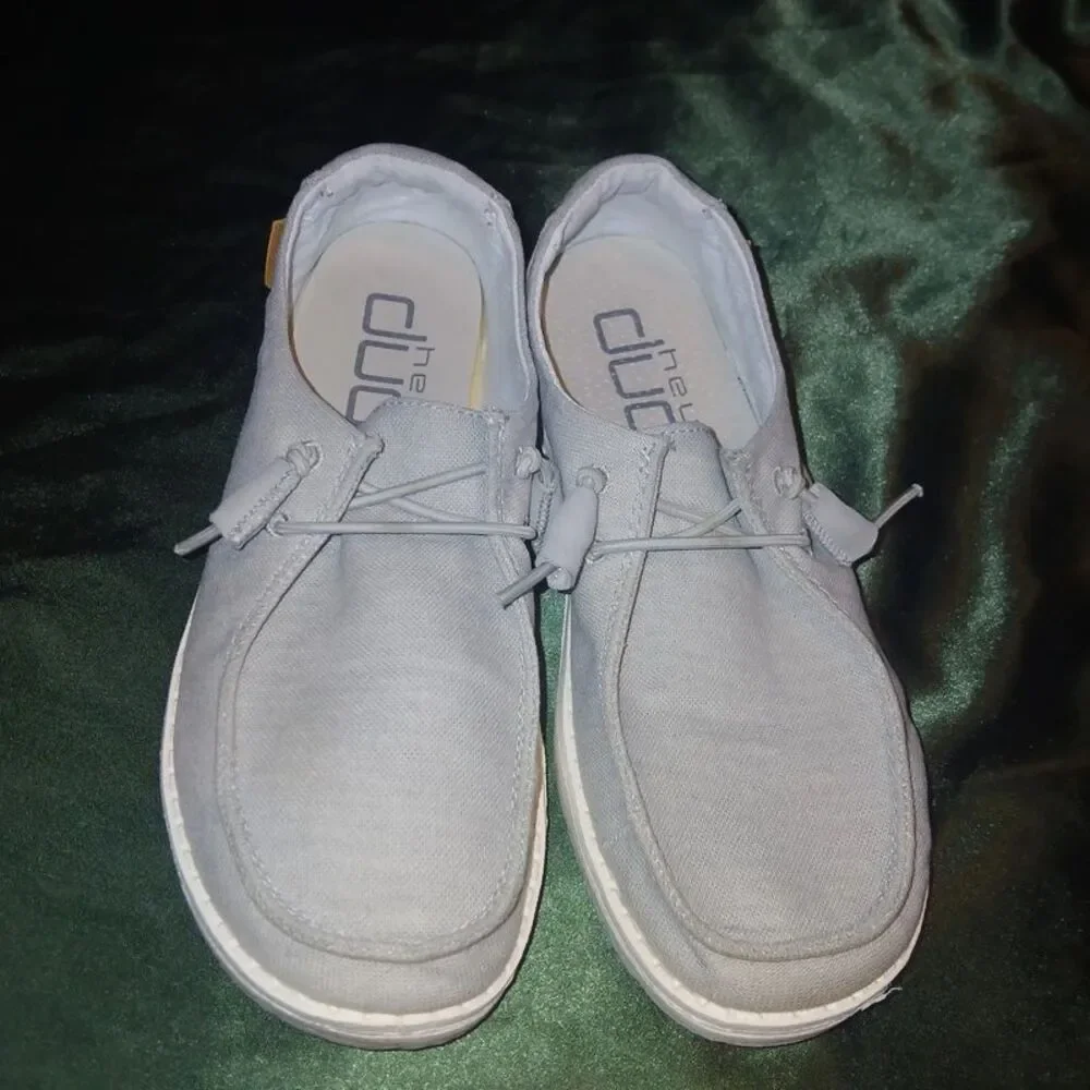 Women's light gray hey dudes size 7